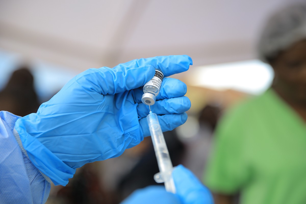 A health care worker administers a dose of Ervebo vaccine against the Ebola virus in Beni, North Kivu province, eastern Congo, Friday, Oct. 16, 2026. (AP Photo/Sebastien Kitsa Musayi)
Congo Ebola