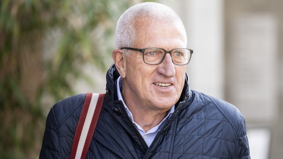 Der ehemalige Raiffeisenchef Pierin Vincenz erscheint mit Anwalt Lorenz Erni zum Raiffeisen-Prozess des Zuercher Bezirksgerichts vor dem Volkshaus, am Dienstag, 22. Maerz 2022, in Zuerich. Die Staatsa ...
