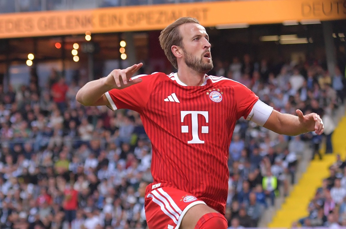 13.09.2026, xblx, Fussball 1.Bundesliga, SV Elversberg - FC Bayern M�nchen v.l. Harry Kane FC Bayern Muenchen, Goal scored, Tor zum 1:2, celebrate the goal, Torjubel , Jubel, jubeln, jubelt, DFL/DFB R ...