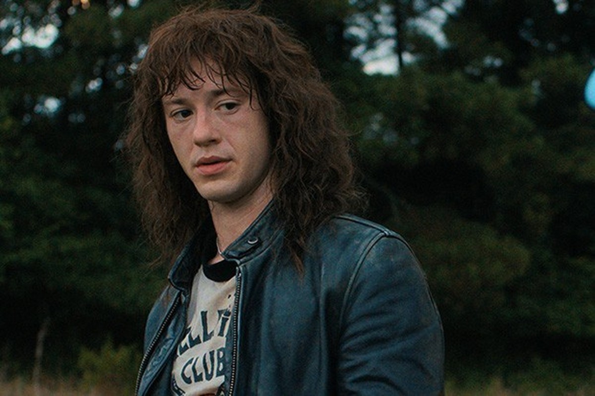 Joseph Quinn dans Stranger Things, le rôle qui lui a valu la célébrité.