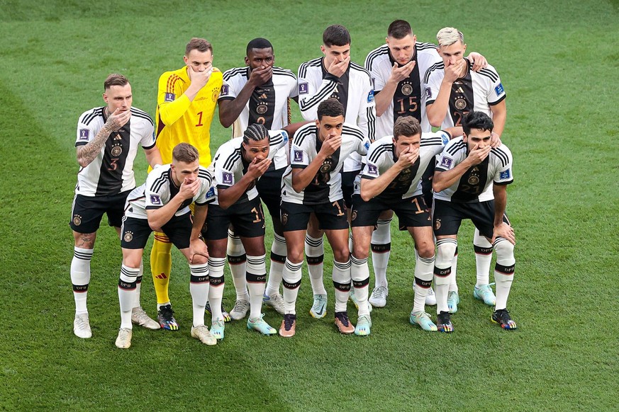RECORD DATE NOT STATED November 23, 2022. - Doha, Qatar. - Khalifa International Stadium. FIFA World Cup, WM, Weltmeisterschaft, Fussball 2022. Group E. Germany v Japan. In picture: team photo Germany ...