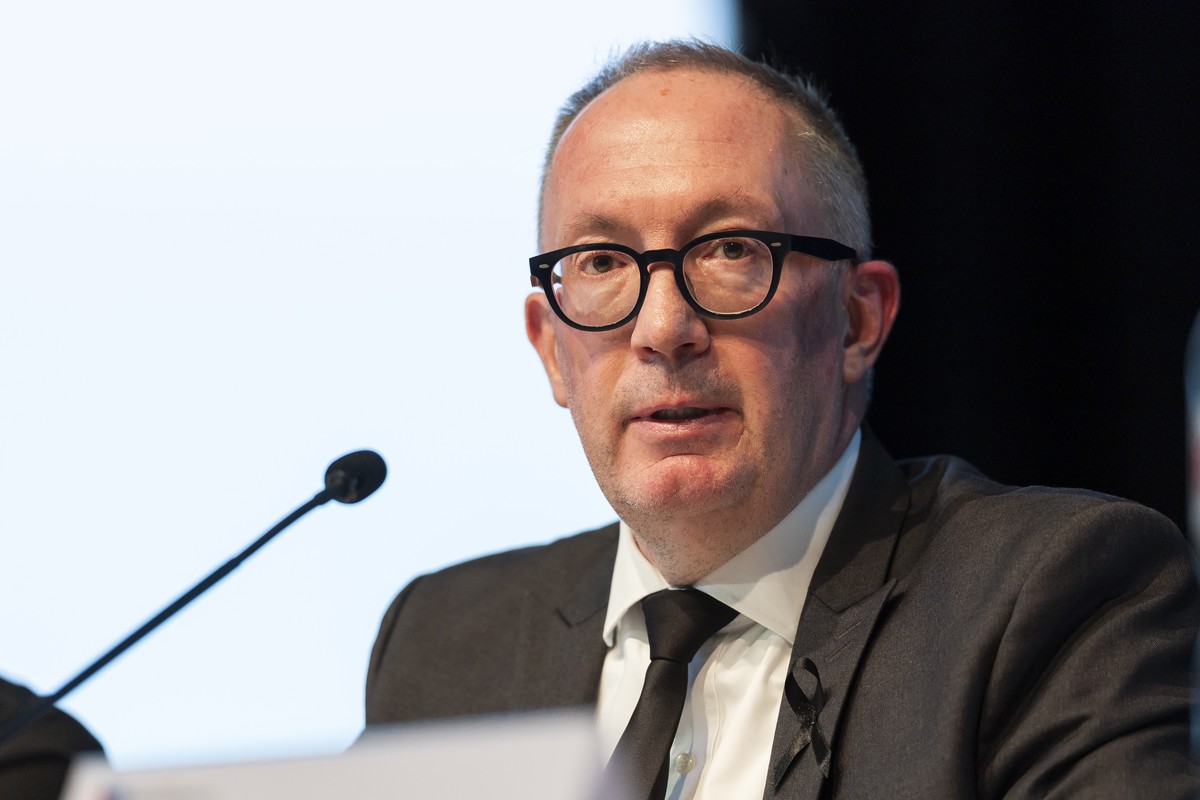 epa12630269 Nicolas Feraud, Mayor of Crans-Montana speaks at a press conference of the Crans-Montana Municipal Council following the tragic events of New Year's Eve in Crans-Montana, Switzerland, ...