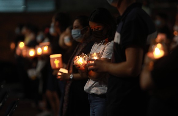 epaselect epa09581035 The Jesuit community of El Salvador commemorates the 32nd anniversary of the massacre of six priests in 1989 at the hands of a command of the Army, in San Salvador, El Salvador,  ...