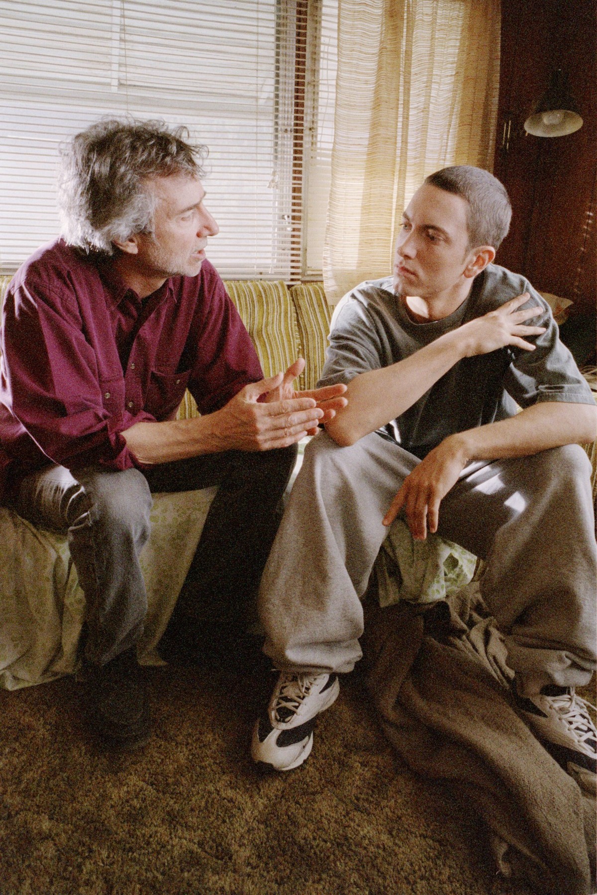 8 MILE, Eminem mit Curtis Hanson, 2002, c Universal/courtesy Everett Collection Universal/Courtesy Everett Collection ACHTUNG AUFNAHMEDATUM GESCHÄTZT PUBLICATIONxINxGERxSUIxAUTxONLY Copyright: xUniver ...