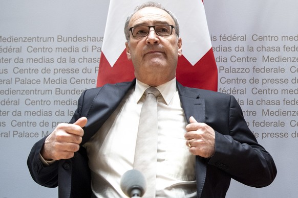 Bundesrat Guy Parmelin aeussert sich zur Departementsverteilung im Bundesrat, am Montag, 10. Dezember 2018, in Bern. (KEYSTONE/Peter Schneider)