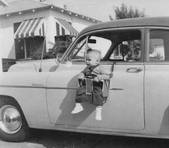 Vintage kindersitze auto retro history https://rarehistoricalphotos.com/