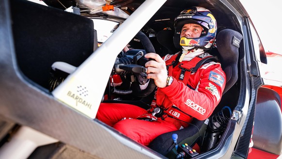 Loeb Sebastien fra, Hunter, Bahrain Raid Xtreme, Auto, BRX, portrait during the Dakar 2021s Prologue and start podium ceremony in Jeddah, Saudi Arabia on January 2, 2021 - AUTOMOBILE : DAKAR 2021 - Ar ...