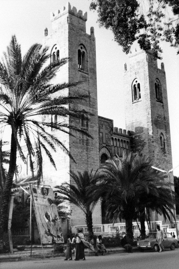 Undatierte Aufnahme der römisch-katholischen Kathedrale von Mogadischu, die 1928 während der italienischen Kolonialzeit erbaut wurde. Sie wurde im Bürgerkrieg zerstört.