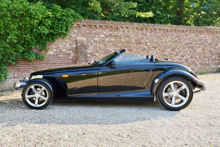 1999 Plymouth Prowler 
https://www.gallery-aaldering.com/plymouth-prowler-20-284-miles-1999/