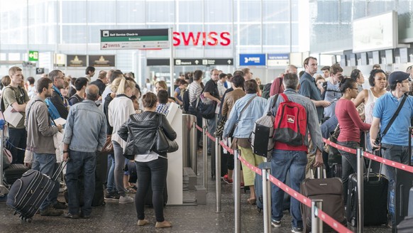 ZUR MELDUNG, DASS FLUGHAFEN ZUERICH AG IM ERSTEN HALBJAHR 2016 SEINEN GEWINN UM BEREINIGTE 15.3 PROZENT GESTEIGERT HAT, STELLEN WIR IHNEN AM MITTWOCH 24. AUGUST 2016 FOLGENDES ARCHIVBILD ZUR VERFUEGUN ...