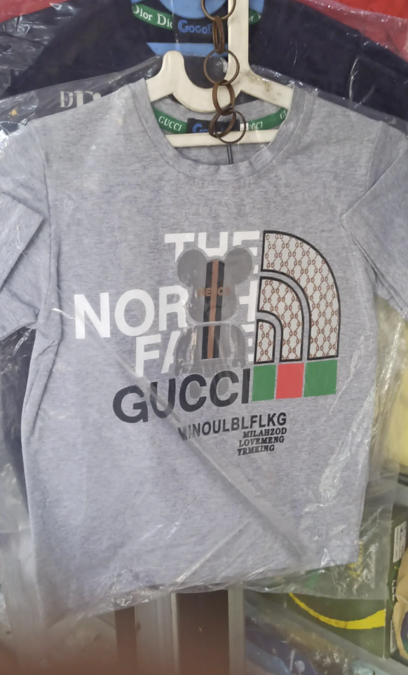 Lustige Fails: Fälschung von Gucci und The North Face und Micky Maus