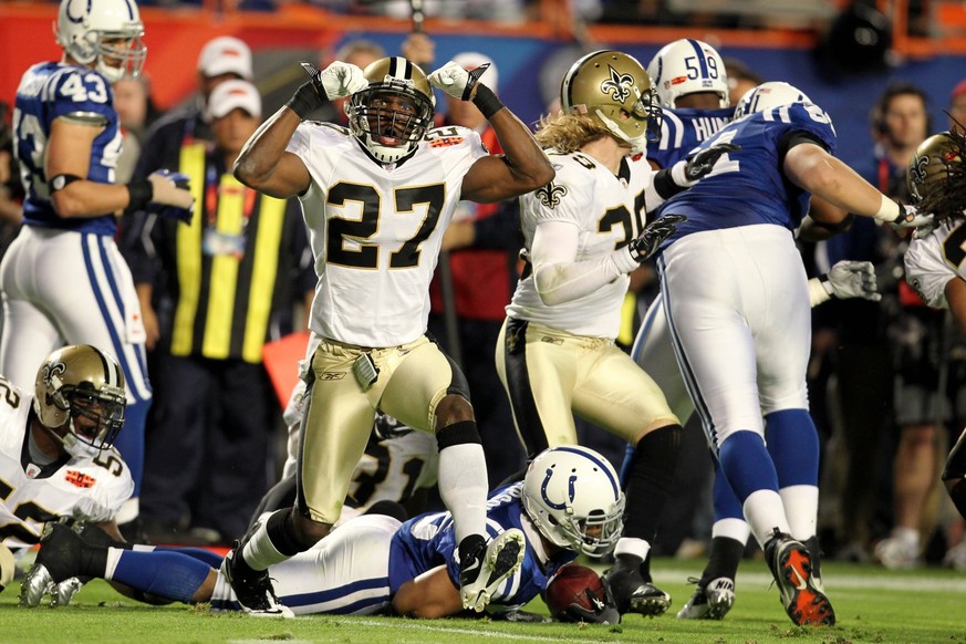 NFL, American Football Herren, USA Super Bowl XLIV-New Orleans Saints vs Indianapolis Colts Feb 7, 2010 Miami, FL, USA New Orleans Saints cornerback Malcolm Jenkins 27 celebrates after a tackle during ...