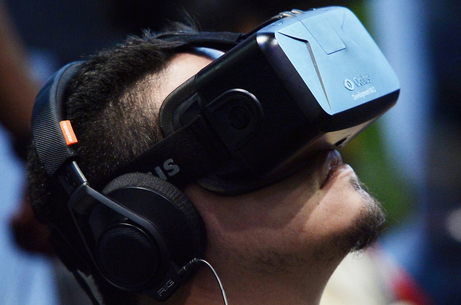 Die Oculus Rift von Facebook ist eine von zahlreichen Virtual-Reality-Brillen, die um die Gunst der Käufer buhlt.