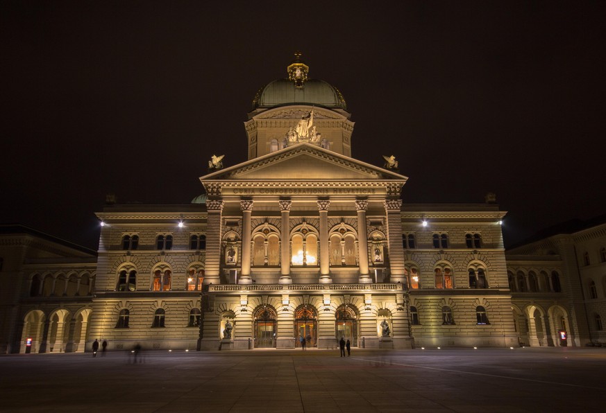 Bis weit in die Nacht wurde gestern im Bundeshaus über das Covid-19-Gesetz beraten.