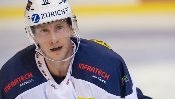 Ambris Juuso Hietanen waehrend einem Vorbereitungsspiel der National League zwischen dem SC Bern und dem HC Ambri-Piotta, am Freitag 27. September 2021 in der Postfinance Arena in Bern. (KEYSTONE/Marc ...