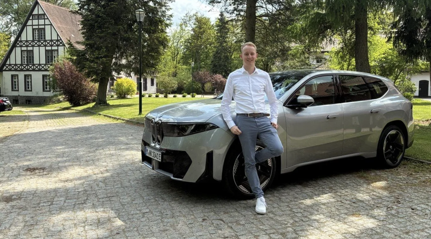 SUV und Fahrer: Der iX3 hinterliess trotz kleiner Unzulänglichkeiten einen bleibenden Eindruck.