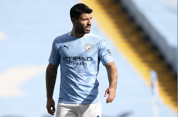 Manchester City&#039;s Sergio Aguero leaves the pitch during the English Premier League soccer match between Manchester City and West Ham United at the Etihad stadium in Manchester, England, Saturday, ...
