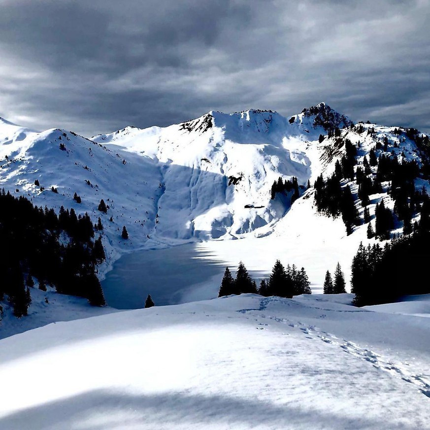 Rauszeit Schneeschuhtouren auf Gipfel mit Bergbahn, Cheibehore