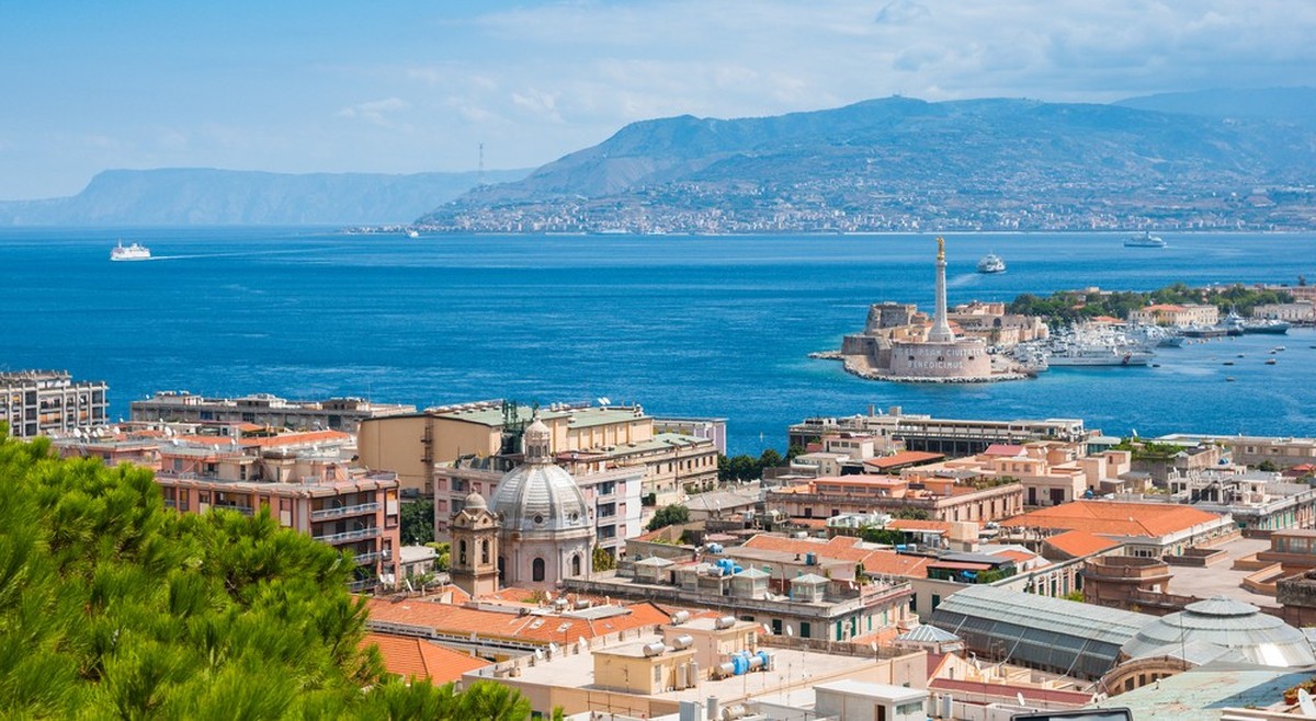 Strasse von Messina: Hier soll bald die längste Hängebrücke der Welt gebaut werden.