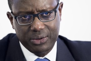 ARCHIVBILD ZUR BEKANNTGABE DES SALAERS 2016 VON CREDIT SUISSE CEO TIDJANE THIAM, AM FREITAG, 24. MAERZ 2017 - Tidjane Thiam, CEO of Swiss bank Credit Suisse, speaks during a press conference in Zurich ...