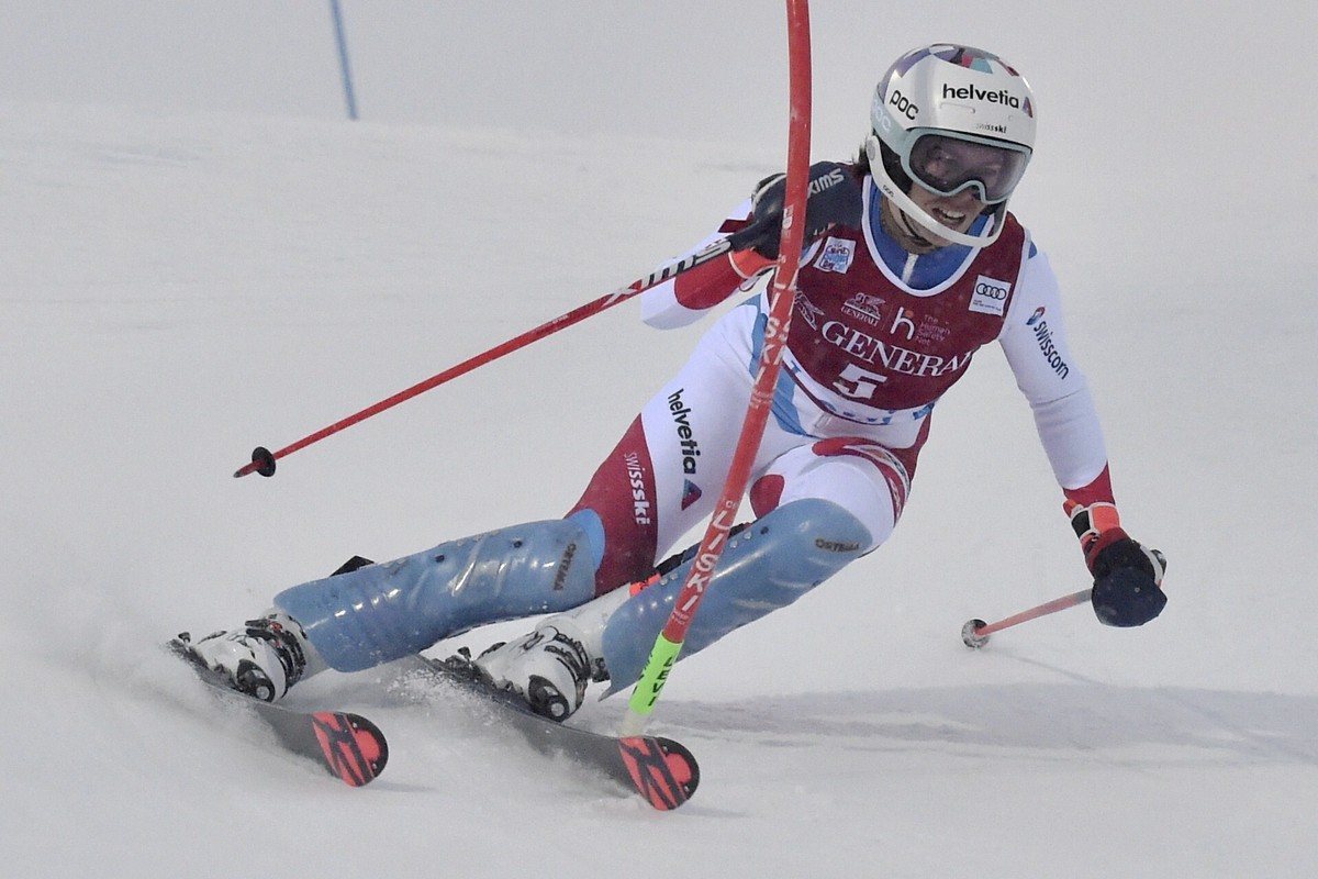 Michelle Gisin of Switzerland competes during the first run of the FIS Alpine Ski World Cup women's slalom race at the Levi ski resort in Kittila, Finnish Lapland, Sunday, Nov. 22, 2020. (Jussi N ...