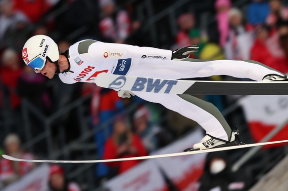 epa09687498 Daniel-Andre Tande of Norway in action during the team competition of the FIS Ski Jumping World Cup in Zakopane, southern Poland, 15 January 2022. EPA/Grzegorz Momot POLAND OUT