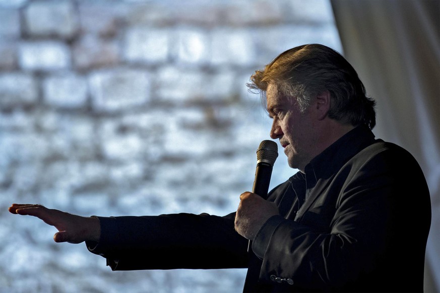 epa07039819 Former White House strategist Steve Bannon attends the &#039;Atreju 18&#039; political meeting, the Youth Festival of the right-wing Brothers of Italy (Fdl, Fratelli d&#039;Italia) party i ...