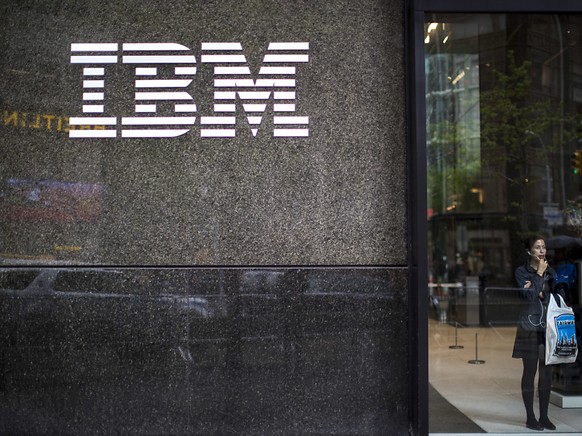 Beim IBM-Konzern fielen die Erl�se im vierten Gesch�ftsquartal um 6,5 Prozent auf knapp 20,4 Milliarden Dollar. (Archivbild)