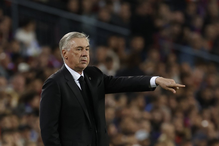 epa10532832 Real Madrid&#039;s head coach Carlo Ancelotti reacts during the Spanish LaLiga soccer match between FC Barcelona and Real Madrid, in Barcelona, Spain, 19 March 2023. EPA/Toni Albir