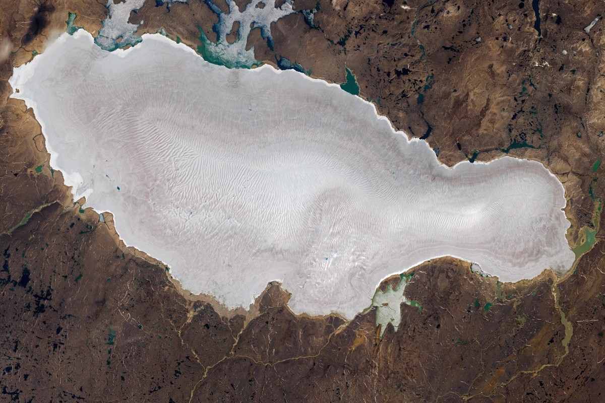 Bilder des Barnes Ice Cap/Eiskappe, Baffin Island, Nunavut, Kanada. im Sommer 2026.

https://science.nasa.gov/earth/earth-observatory/a-bare-summer-for-barnes-ice-cap/