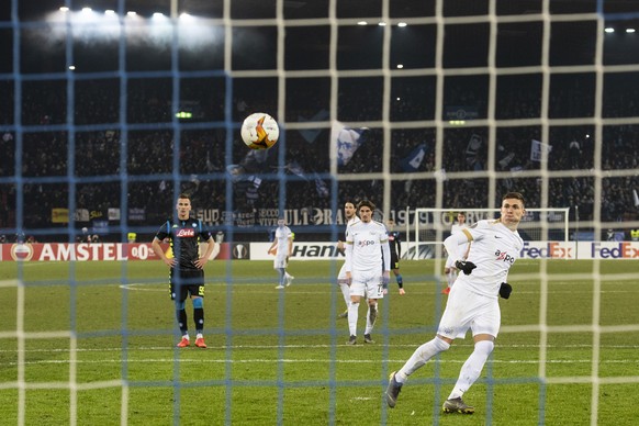 Zurich&#039;s Benjamin Kololli on his way to the 1:3 goal during the UEFA Europa League group stage soccer match between Switzerland&#039;s FC Zurich and Italian&#039;s SSC Neapel at the Letzigrund st ...