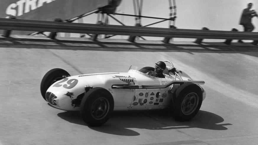 Der fünffache Formel-1-Weltmeister Juan Manuel Fangio 1958 in Monza.