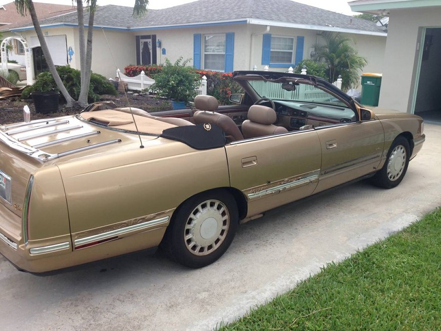 goldener cadillac mit bier zapfhahn http://fortmyers.craigslist.org/col/cto/5697676536.html