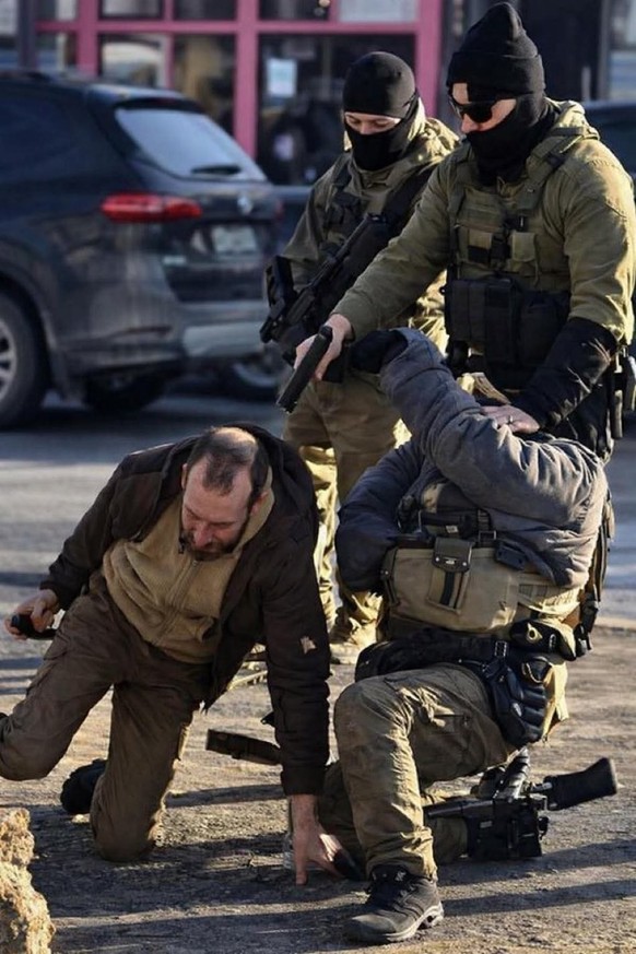 KI-generiertes oder anderweitig gefälschtes Foto von der Tötung von Alex Pretti.