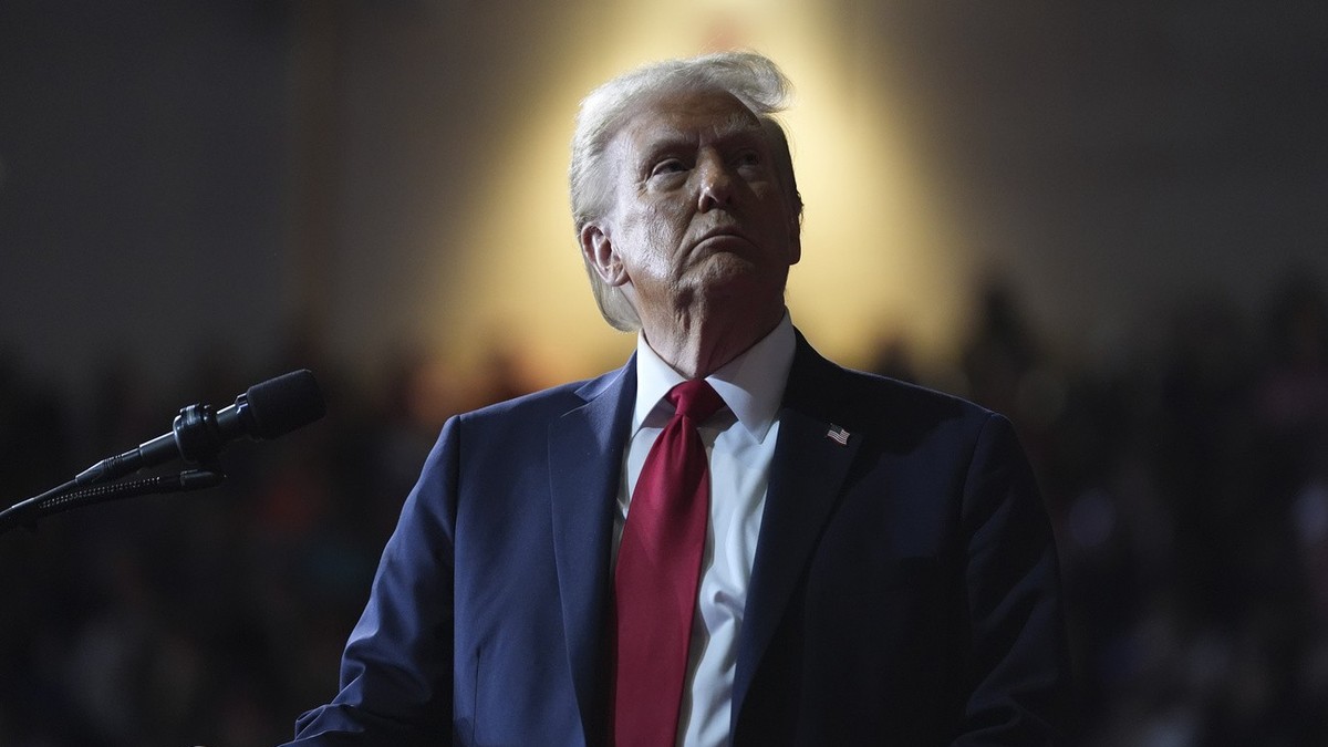 Republican presidential nominee former President Donald Trump watches a video screen at a campaign rally at the Salem Civic Center, Saturday, Nov. 2, 2024, in Salem, Va. (AP Photo/Evan Vucci).Donald T ...