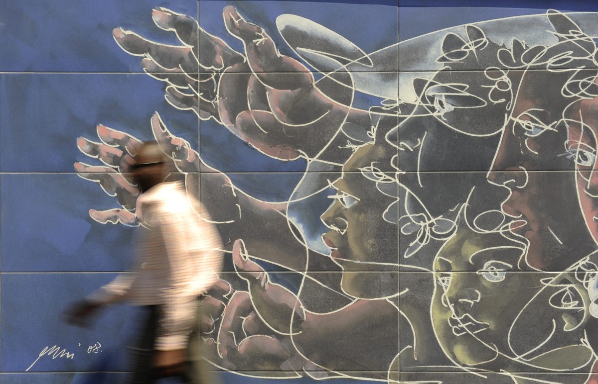Die von Hans Erni geschmückte Mauer am&nbsp;Palais des Nations in Genf.
