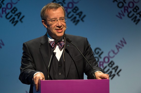 Toomas Ilves kritisiert die Schweizer Neutralität.