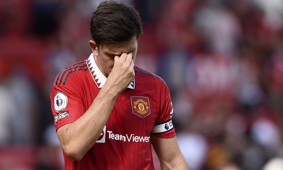 epa10110167 Harry Maguire of Manchester United reacts after losing the English Premier League soccer match between Manchester United and Brighton Hove Albion in Manchester, Britain, 07 August 2022. EP ...