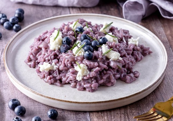 Risotto ai mirtilli - Risotto mit Heidelbeeren
https://www.fattoincasadabenedetta.it/ricetta/risotto-ai-mirtilli/