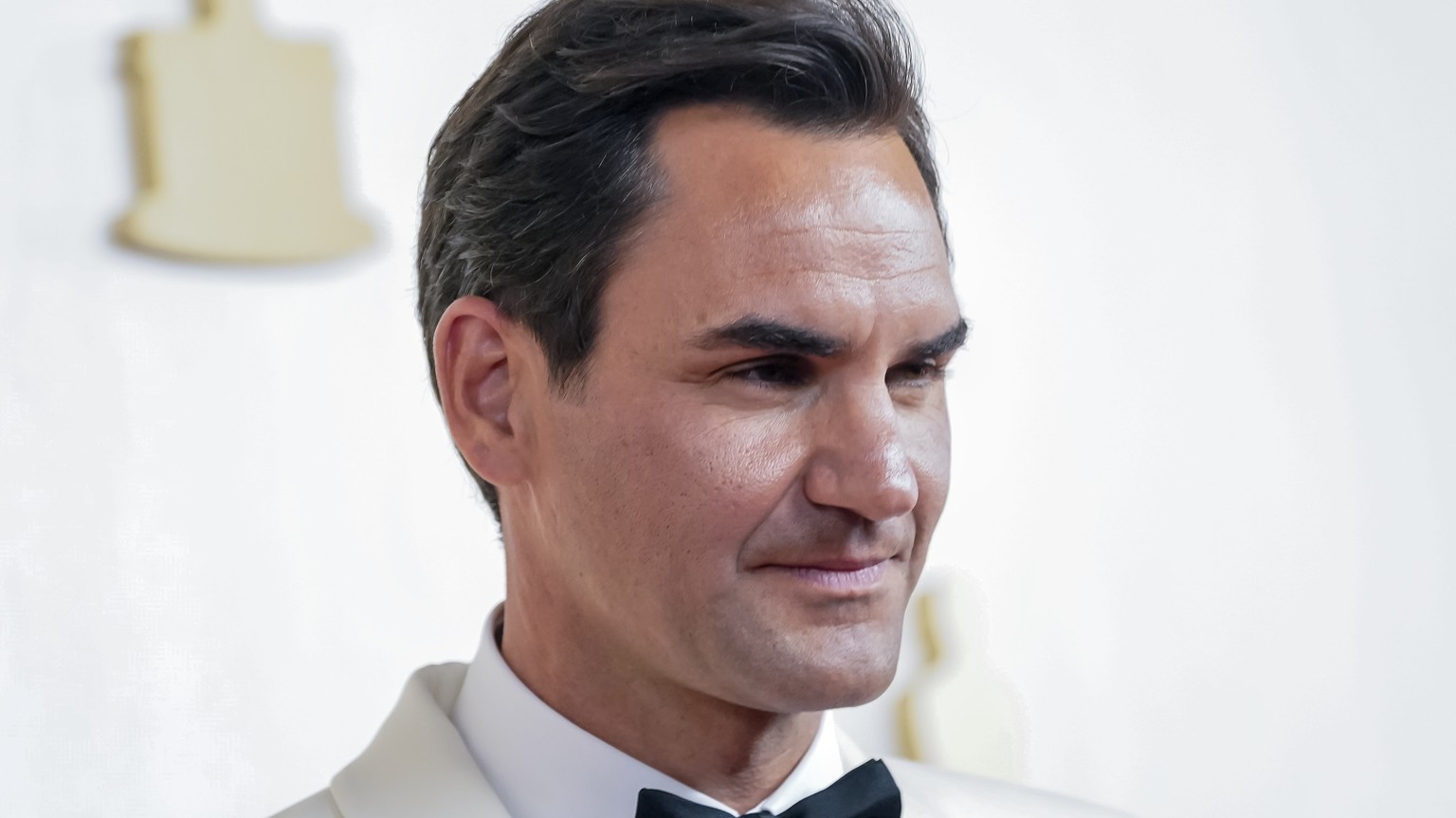 epa11213272 Roger Federer arrives for the 96th annual Academy Awards ceremony at the Dolby Theatre in the Hollywood neighborhood of Los Angeles, California, USA, 10 March 2024. The Oscars are presente ...