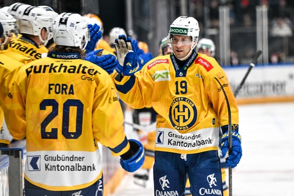 Adam Tambellini (HCD) celebrate his goal, during the regular season National League game between HC Lugano and HC Davos at the ice stadium Cornèr Arena in Lugano, Switzerland, January 24, 2026. (KEYST ...