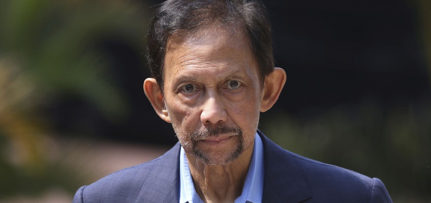 Hassanal Bolkiah, Sultan of Brunei arrives for the Leaders&#039; Retreat on the sidelines of the Commonwealth Heads of Government Meeting at Intare Conference Arena in Kigali, Rwanda, Saturday, June 2 ...