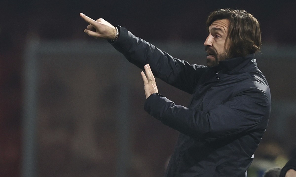 Juventus coach Andrea Pirlo gestures during the Italian Serie A match between Benevento and Juventus at the Vigorito stadium in Benevento, Italy, Saturday, Nov. 28, 2020. (Alessandro Garofalo/LaPresse ...