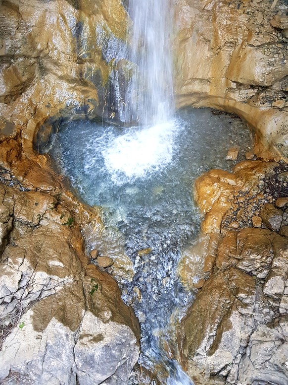 Burgfälle Gsteig Rauszeit Wasserfälle Schweiz