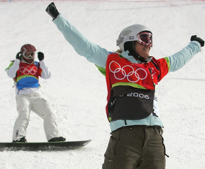 Tanja Frieden freut sich schon über den silbernen «Plämpu», da schenkt ihr Jacobellis Gold