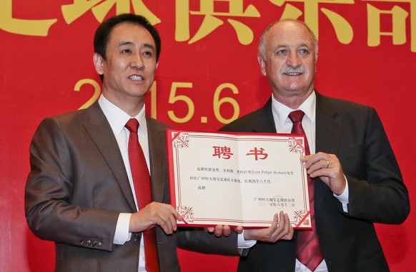 Besitzer Xu Jiayin mit seinem Trainer Luiz Felipe Scolari.