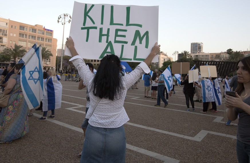 Aufruf zum Völkermord in Tel Aviv? Ein verstörendes Bild und seine Geschichte 