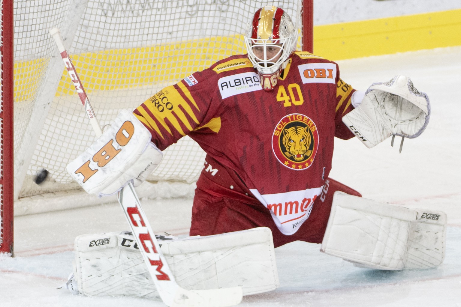 Tigers Goalie Damiano Ciaccio, waehrend dem Meisterschaftsspiel der National League zwischen den SCL Tigers und dem HC Lausanne, am Montag, 4. Maerz 2019 im Ilfisstadion in Langnau. (KEYSTONE/Marcel B ...