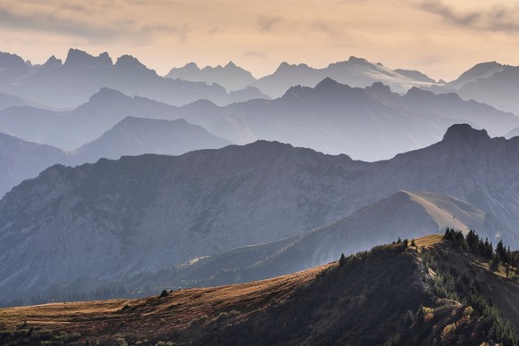 Unterwegs zum Fürstei – die Aussicht ist bereits beim Aufstieg himmlisch
