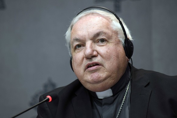 **NO LIBRI** Italy, Rome, Vatican, 2024/10/18.Most Eminent Card. Jean-Marc Aveline, Archbishop of Marseille France speaks during Update briefing on the work of the Second Session of the XVI Ordinary G ...